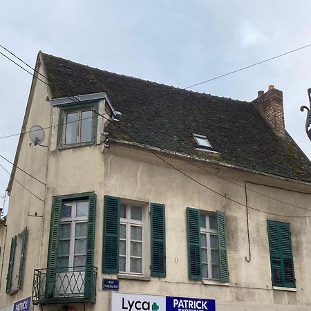 Joli Appart F2, Les 3 Croissants, Centre Ville サンス エクステリア 写真